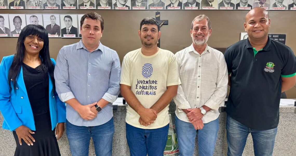 Câmara de Leopoldina instaura CPI para investigar gastos da Prefeitura com flores e mudas ornamentais