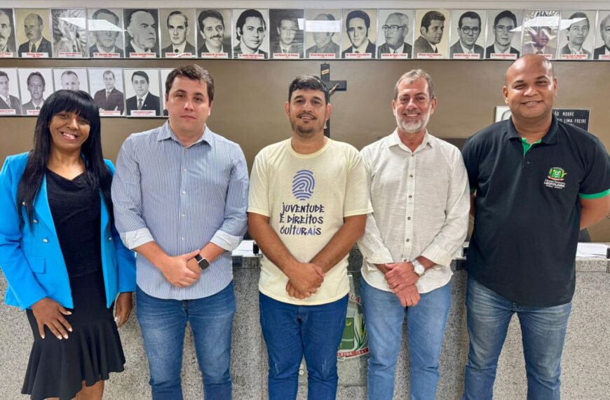 Câmara de Leopoldina instaura CPI para investigar gastos da Prefeitura com flores e mudas ornamentais