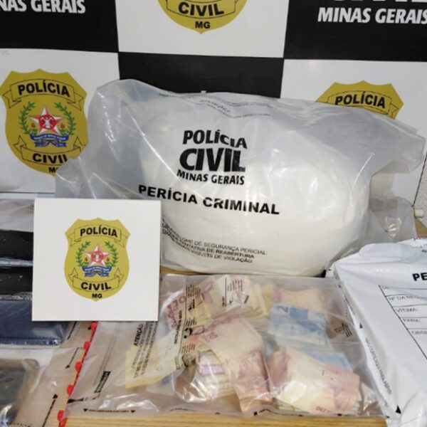 Polícia Civil prende duas pessoas suspeitas de tráfico de drogas em Leopoldina