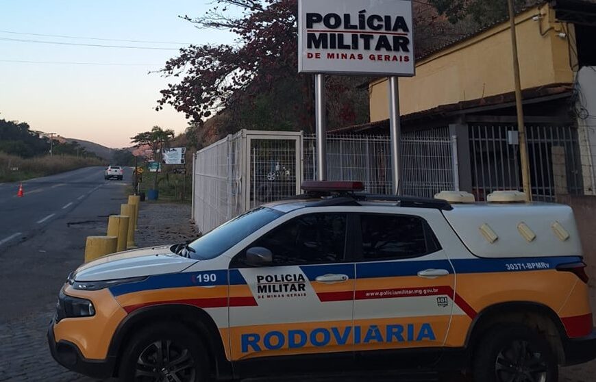 Foragido da Justiça por violência doméstica é preso durante fiscalização de trânsito em Além Paraíba