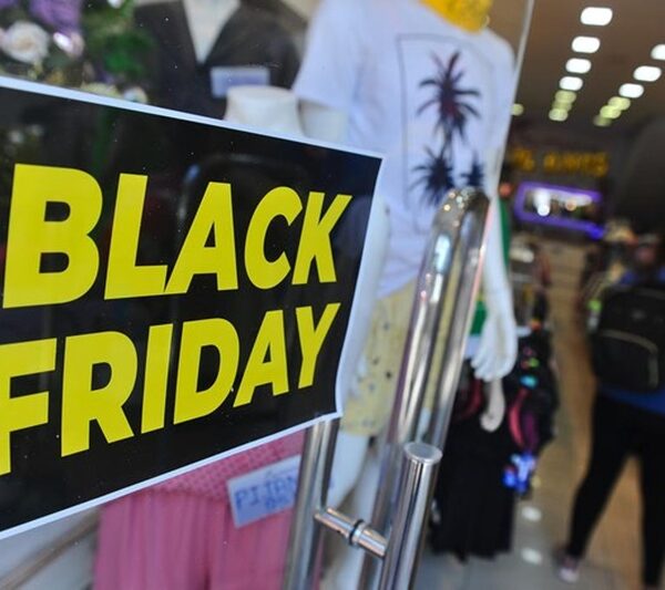 Confira dicas para não se endividar e ter segurança nesta sexta, dia oficial da Black Friday