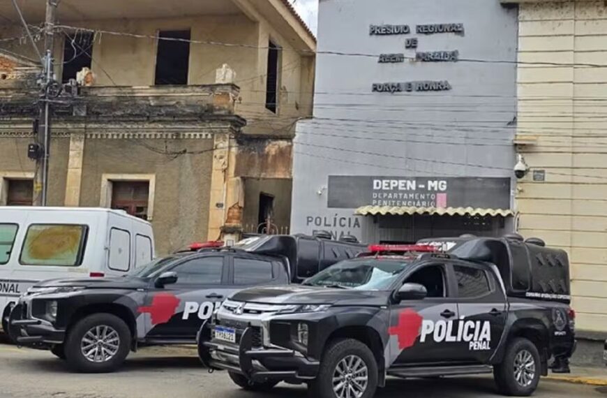 Policiais penais são presos suspeitos de vender atestados para reduzir penas de detentos em Além Paraíba