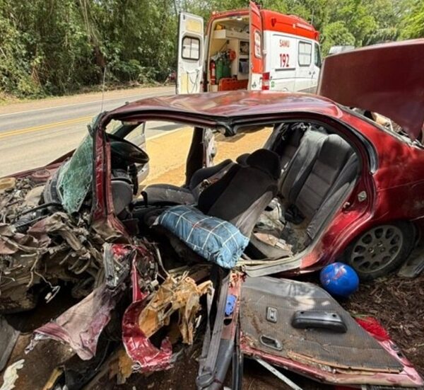 Sete pessoas ficam feridas após colisão frontal na BR-116 em Muriaé