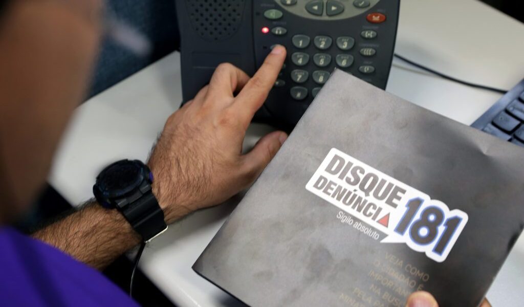 Disque Denúncia 181 completa 18 anos e chega a 250 mil chamadas