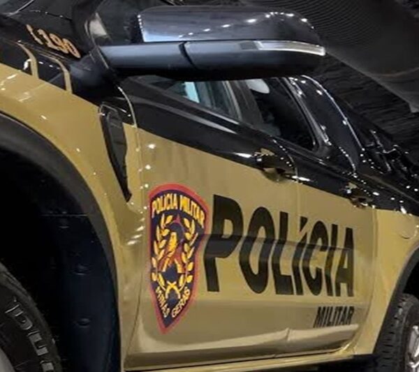 PM prende mulher e identifica comparsa após assalto à mão armada no Centro de Muriaé