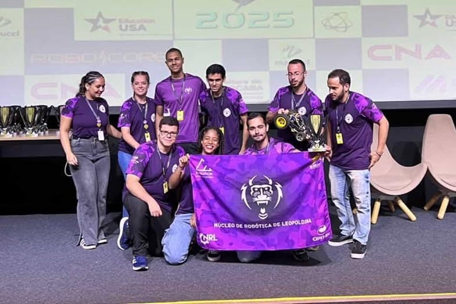 Núcleo de Robótica do CEFET-MG em Leopoldina conquista 1º lugar nacional na Robocore 2025