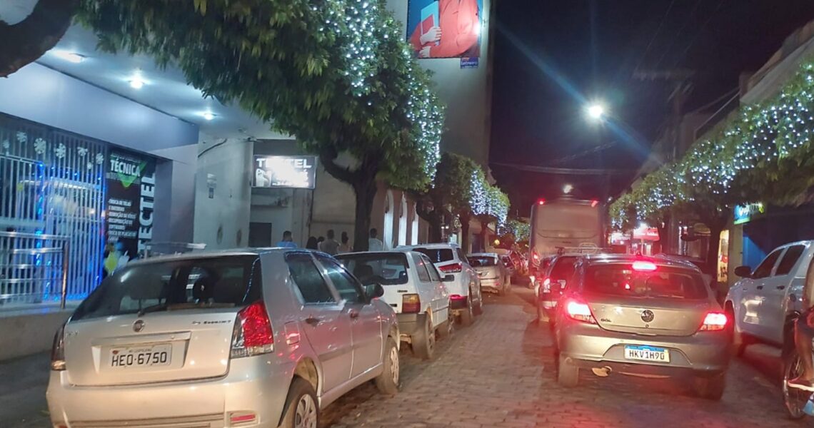 Comércio em Leopoldina amplia horário de funcionamento para compras de Natal