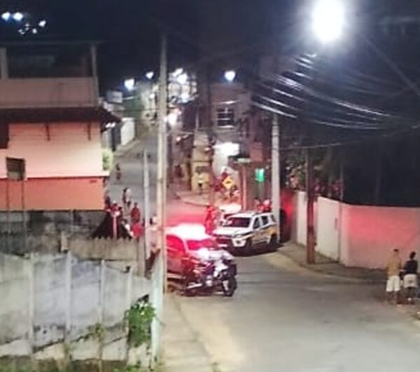 Noite de Natal termina com confusão, disparos de borracha e spray de pimenta no bairro Eldorado