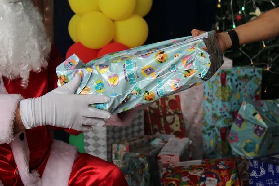 ‘Apadrinhe uma Criança’ entra na 6ª edição e reforça apelo por solidariedade durante o Natal em Leopoldina