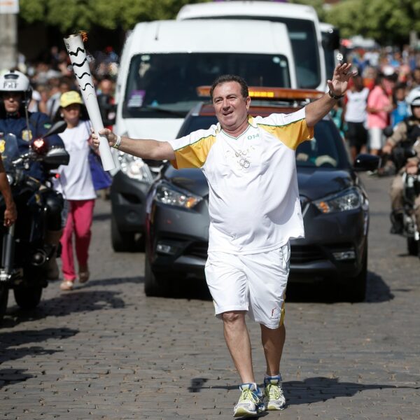 Leopoldina recebe 10º Encontro Nacional dos Condutores da Tocha Olímpica