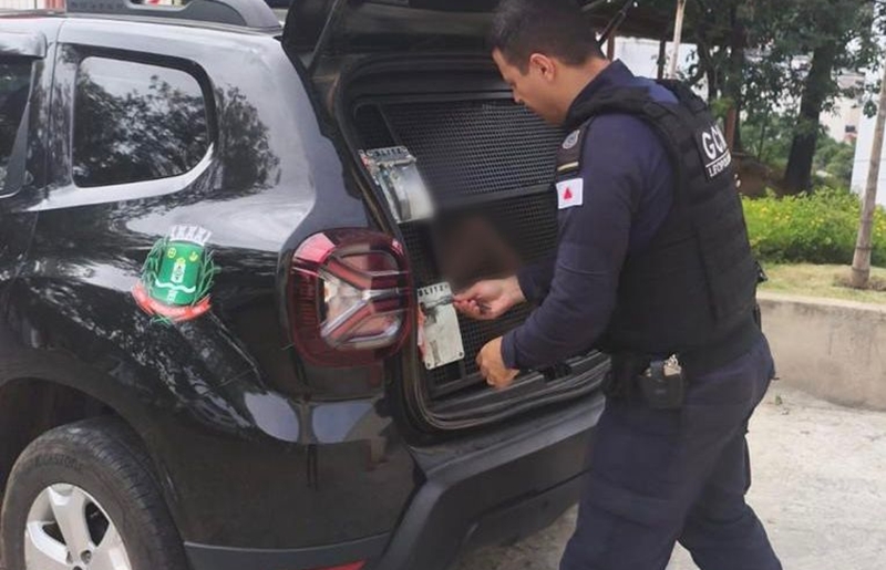 Homem com histórico de furtos volta a agir e acaba preso pela GCM em Leopoldina