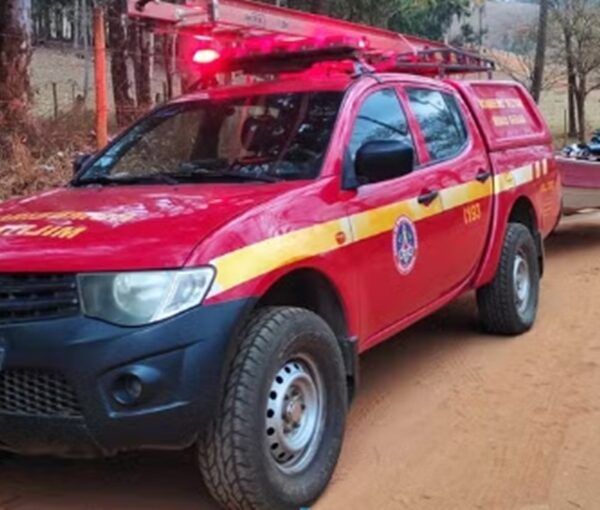 Corpo de Bombeiros faz buscas por jovem desaparecida em cachoeira de Astolfo Dutra