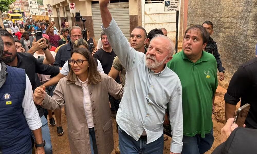 Lula visita áreas afetadas pelas fortes chuvas em Juiz de Fora e Ubá