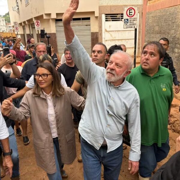 Lula visita áreas afetadas pelas fortes chuvas em Juiz de Fora e Ubá