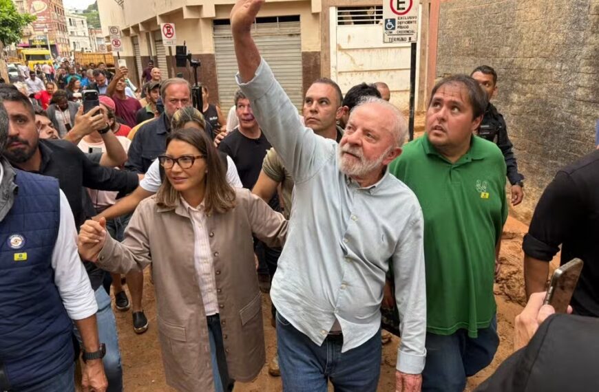 Lula visita áreas afetadas pelas fortes chuvas em Juiz de Fora e Ubá