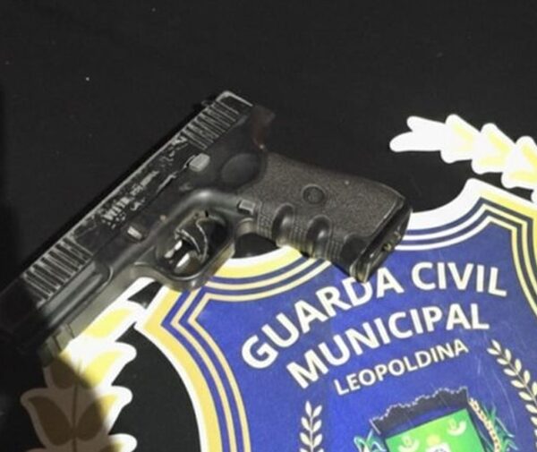 Homem é preso por extorsão após agredir e ameaçar vítima no bairro Bela Vista