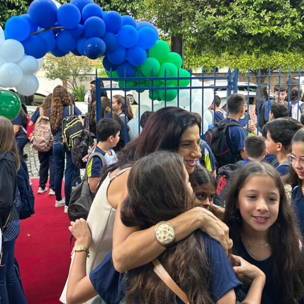 Primeiro dia de aula é marcado por acolhimento e entusiasmo na Escola SESI Leopoldina