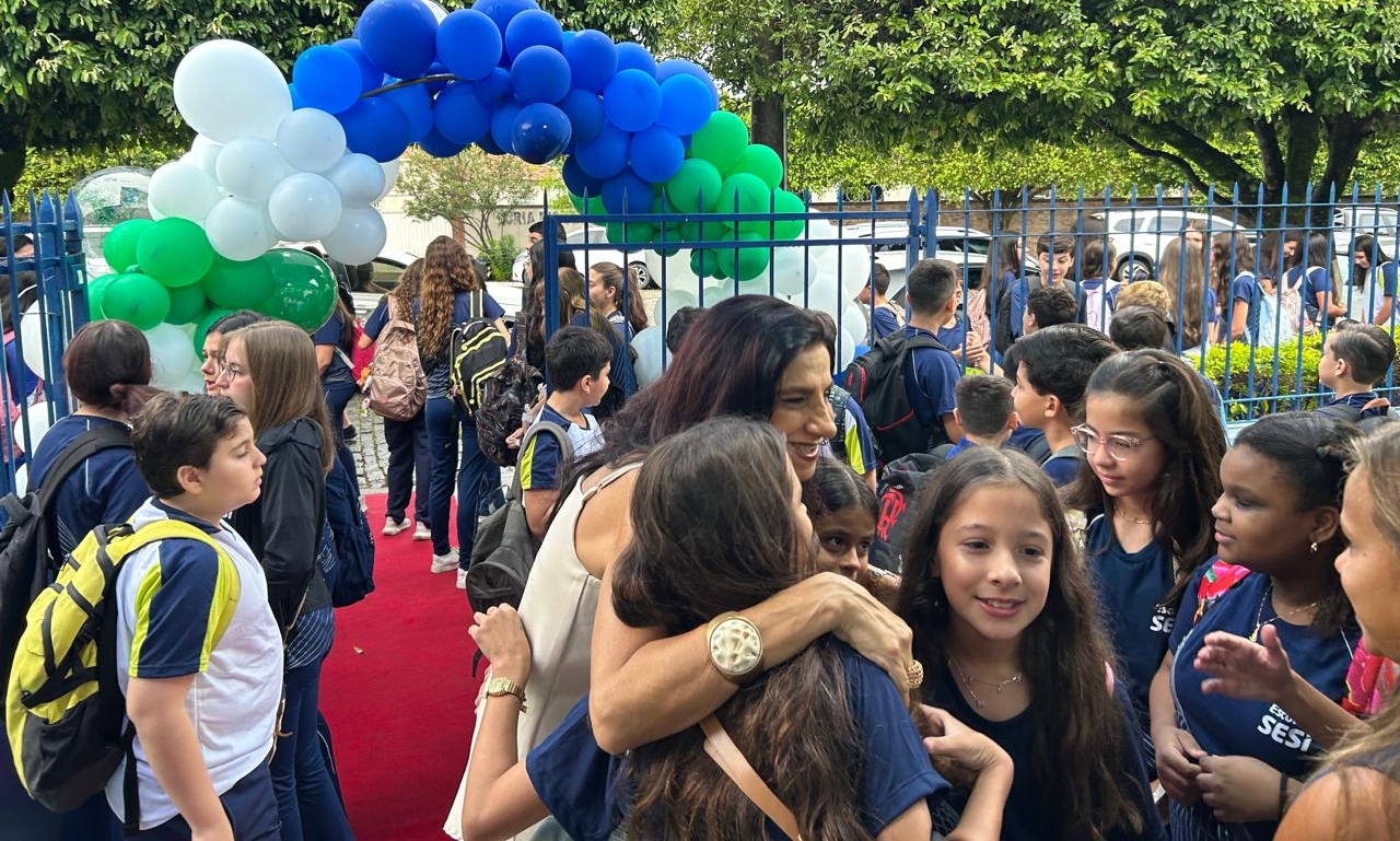Primeiro dia de aula é marcado por acolhimento e entusiasmo na Escola SESI Leopoldina