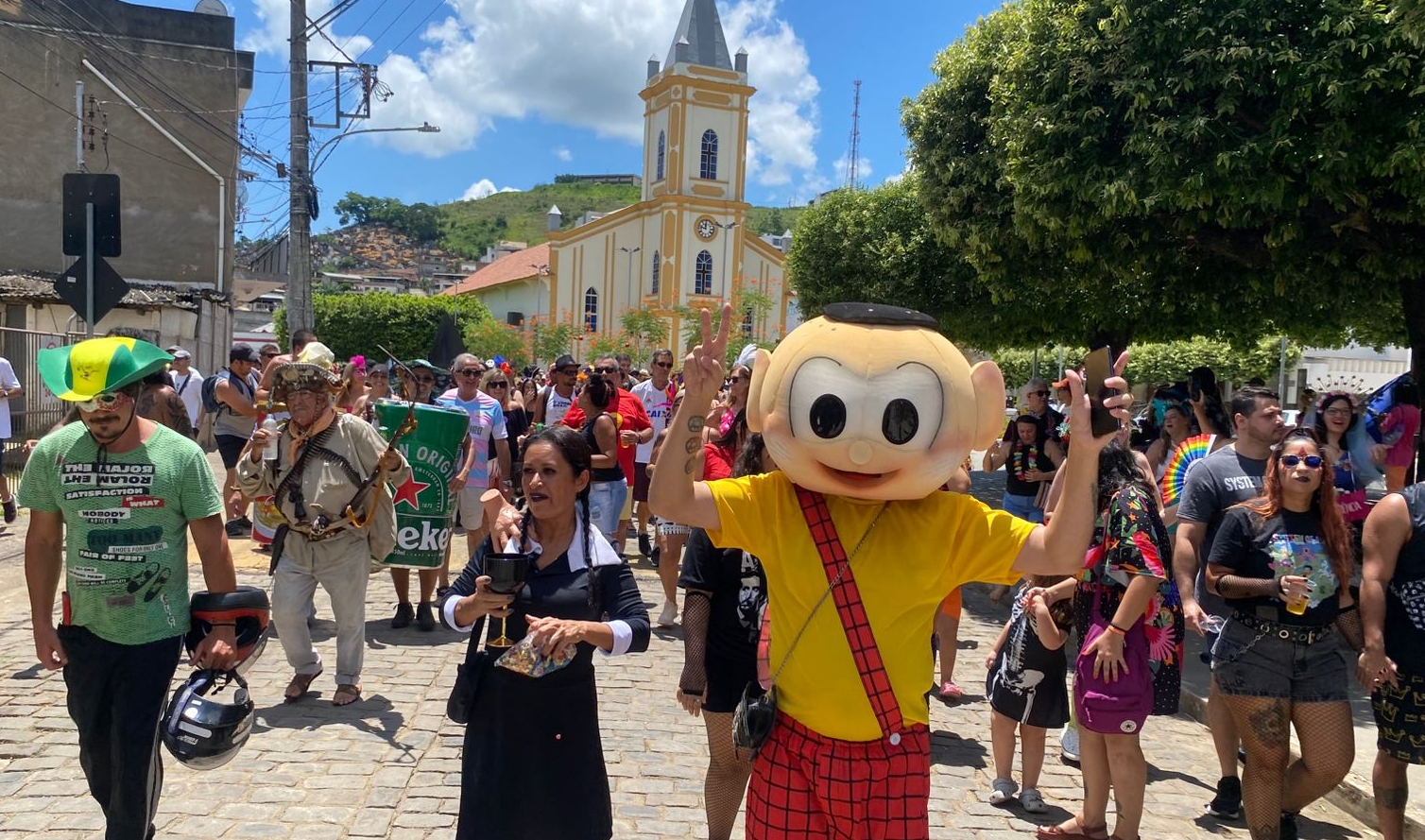 Carnaval 2026: ruas de Leopoldina viram cenário de festa e encontros