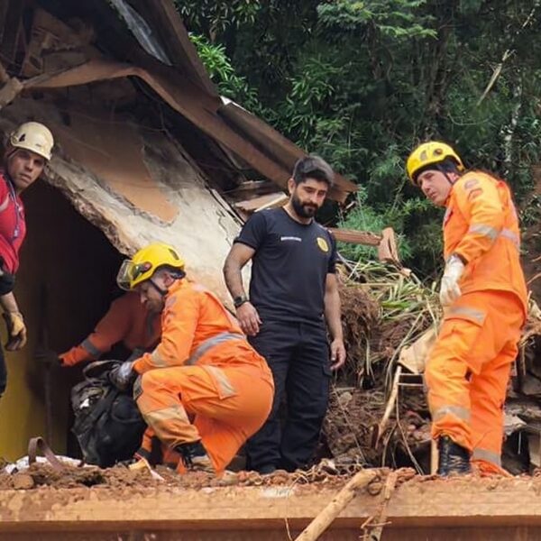 Sobe para 40 o número de mortos em Juiz de Fora e Ubá após forte chuva; 27 estão desaparecidos