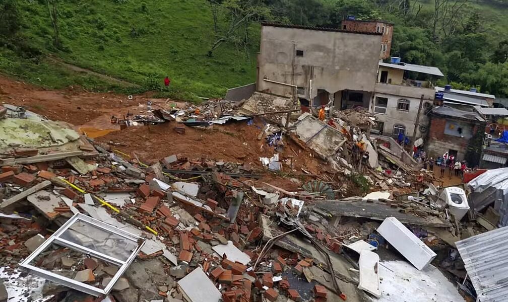 Número de mortos em Juiz de Fora e Ubá chega a 68