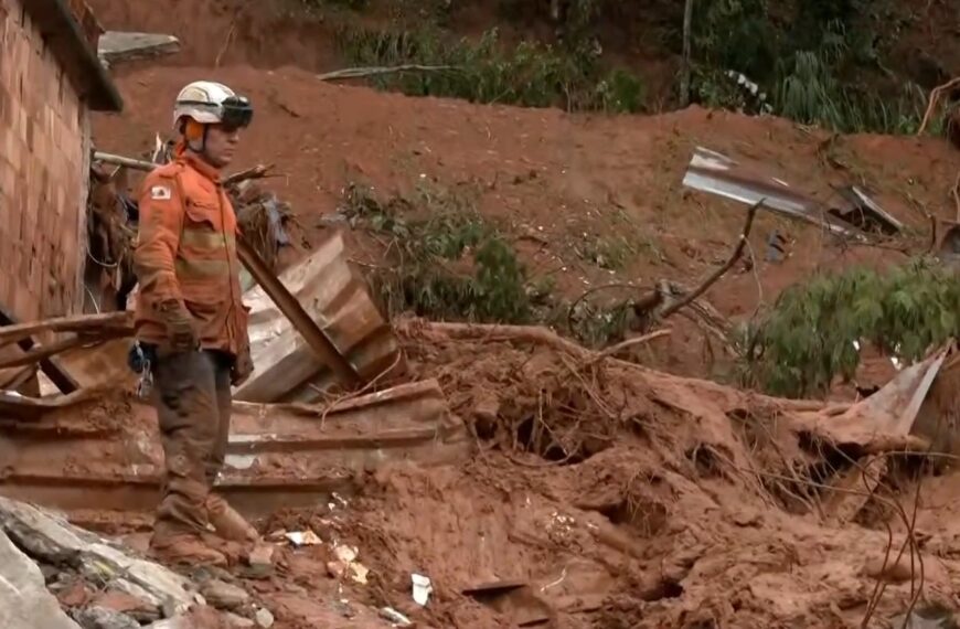 Prefeitura de Leopoldina inicia campanha de arrecadação de água para vítimas das chuvas na região