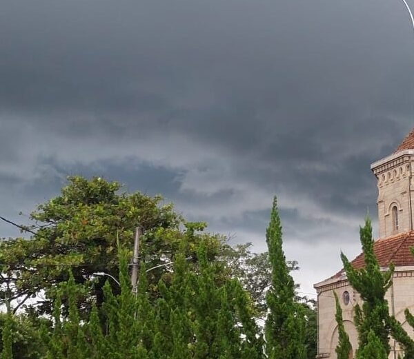 Zona de Convergência do Atlântico Sul provoca alerta de chuva forte na região