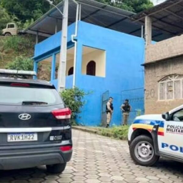 Mulher é morta a tesouradas dentro de casa em Miradouro