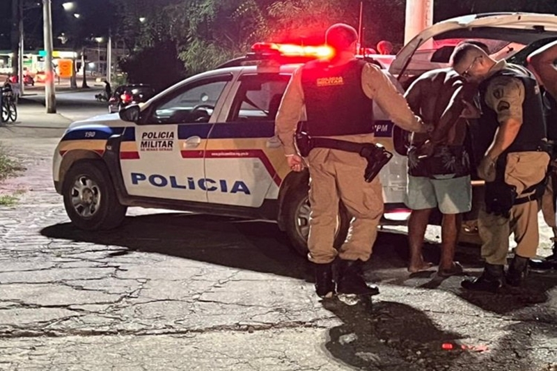 Condutor inabilitado e com moto adulterada provoca acidente e acaba preso em Muriaé