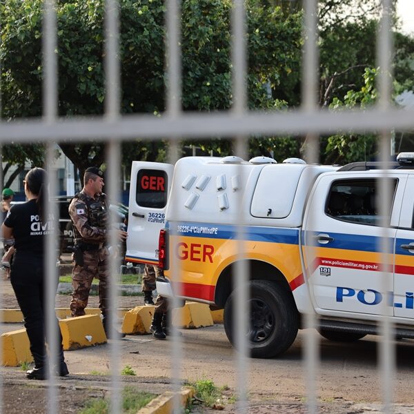 Megaoperação contra facções do tráfico de drogas prende sete pessoas em Além Paraíba