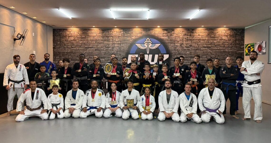 Equipe leopoldinense se destaca com 38 medalhas durante competição de Jiu-Jitsu em Ubá