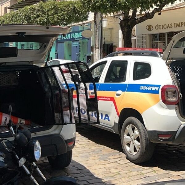 Homem é preso após pular de janela de pousada e danificar toldo de loja em Leopoldina