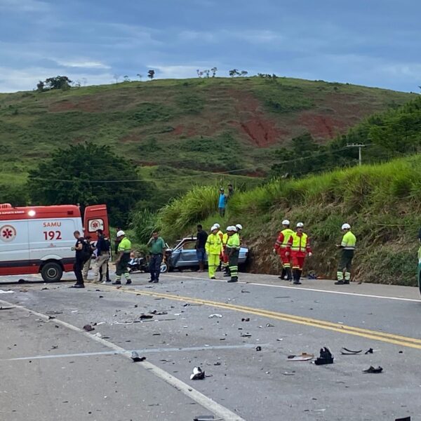 Grave acidente deixa duas pessoas mortas no perímetro urbano da BR-116 em Leopoldina
