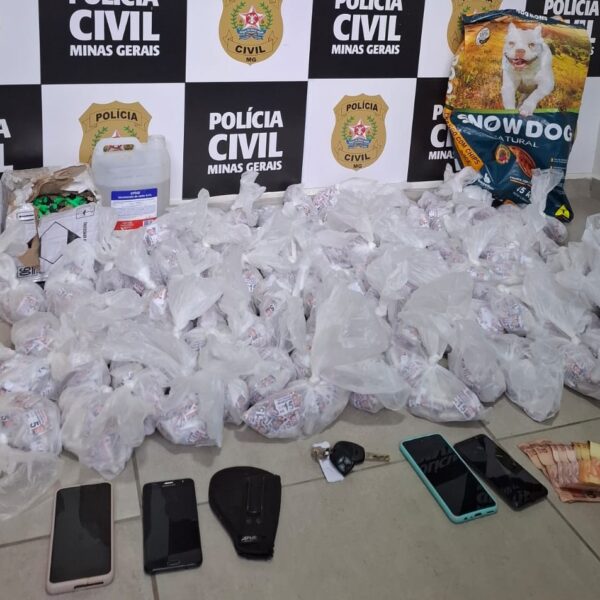 Homem é preso com mais de 4 mil pinos de cocaína durante ação da Polícia Civil em Leopoldina