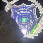 GCM de Leopoldina prende dois homens em atitude suspeita e apreende facas e ‘touca ninja’