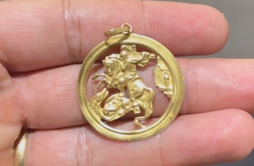 Idoso é agredido durante roubo de cordão de ouro em Recreio e bandido é preso após perseguição