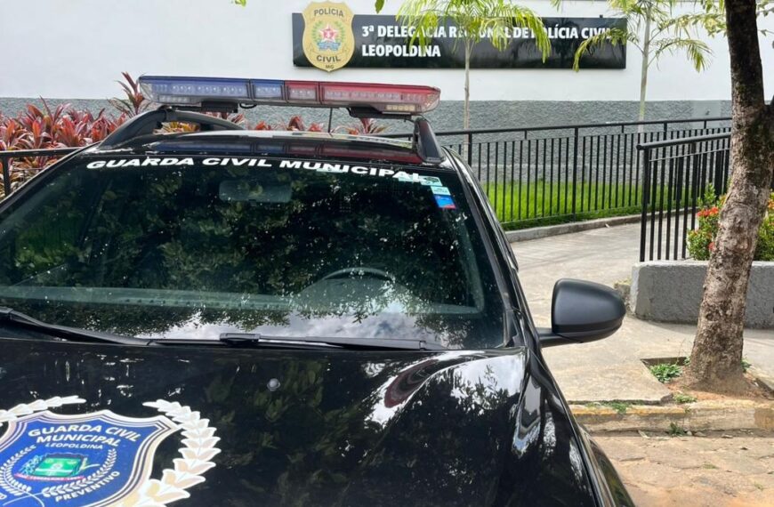 Mulher é detida pela GCM após três crianças serem encontradas sozinhas em Leopoldina