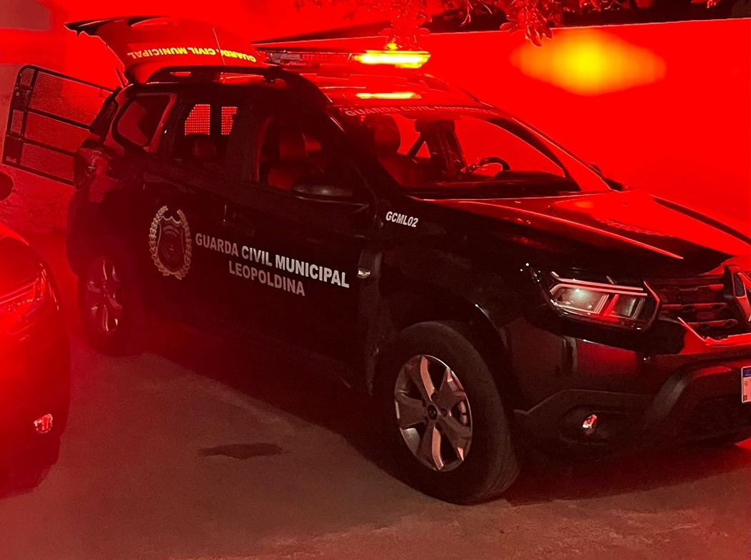 GCM prende homem após intimidar e exigir dinheiro de idosa na rodoviária de Leopoldina