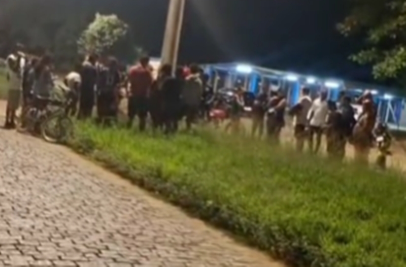 Jovem de 19 anos morre após moto atingir poste em Cataguases