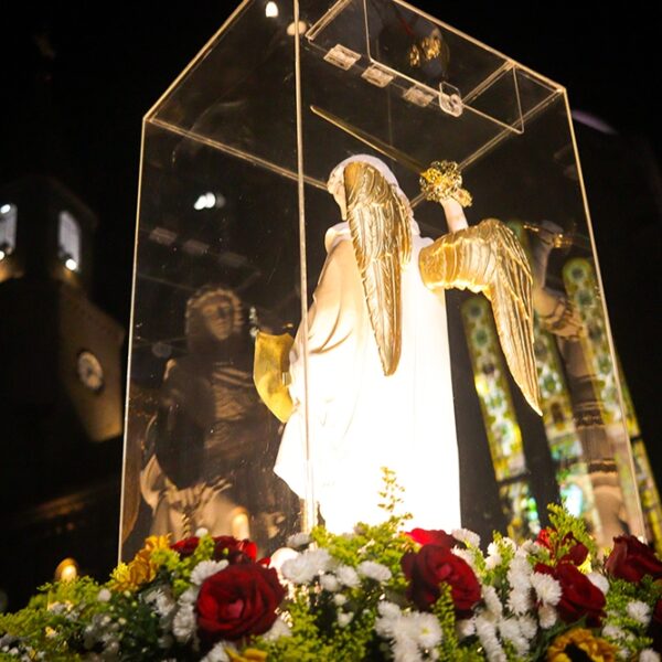 Consagração a São Miguel Arcanjo reúne cerca de 15 mil fiéis em Leopoldina