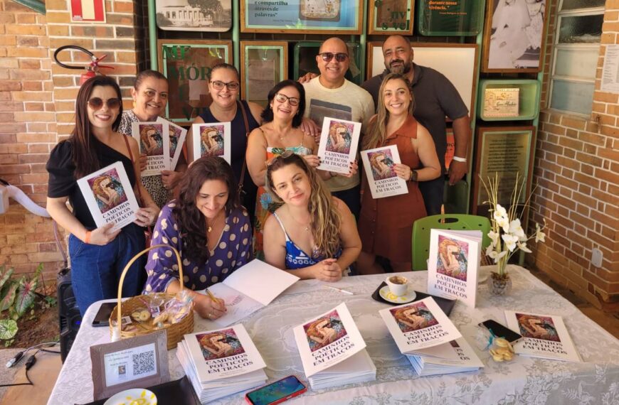 Livro ‘Caminhos Poéticos em Traços’ é lançado em Leopoldina com exposição de arte e sessão de autógrafos