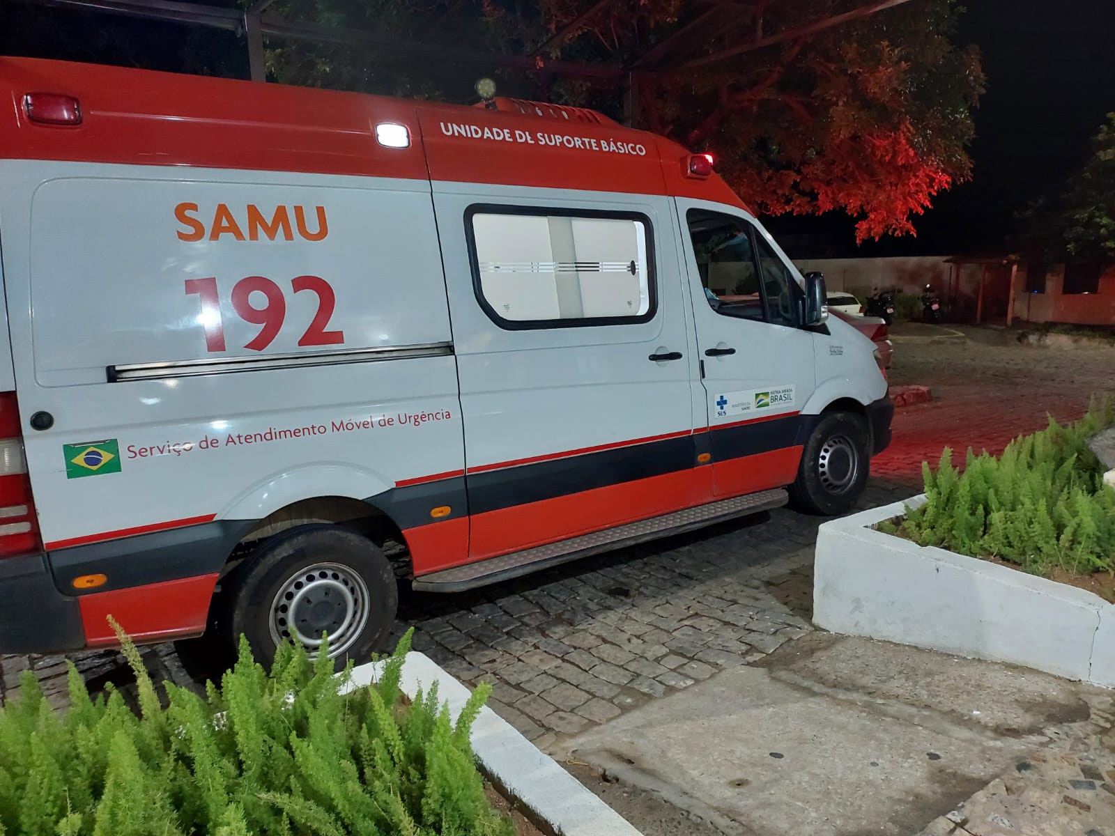 Jovem é morto a tiros e mãe fica ferida durante invasão de grupo criminoso em residência no Tomé Nogueira em Leopoldina
