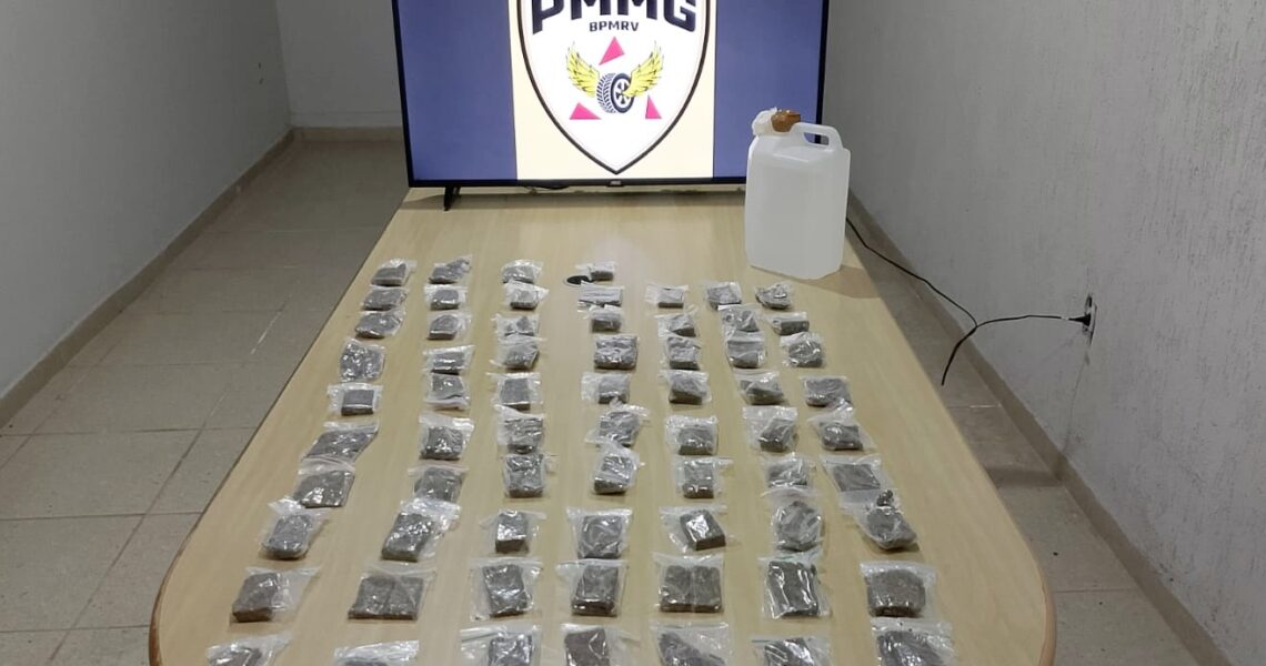 Mulher é presa com tabletes de maconha durante fiscalização na MGC-393 em Além Paraíba