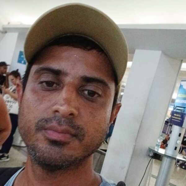 Família procura por homem desaparecido após surto em terminal rodoviário