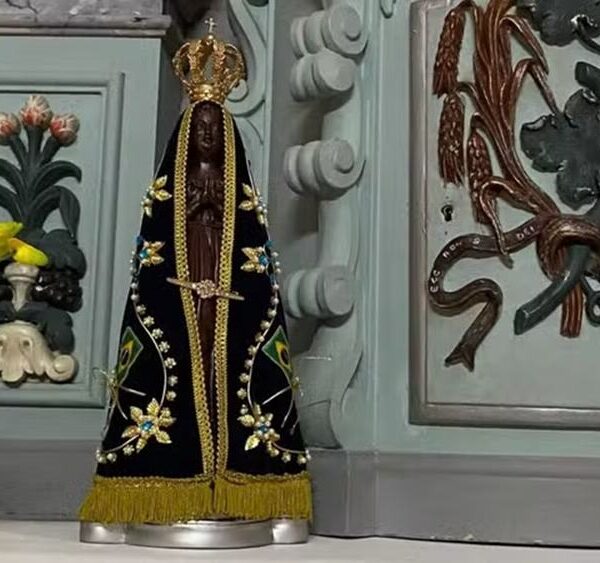 Imagem de Nossa Senhora Aparecida é furtada de capela em Pirapetinga
