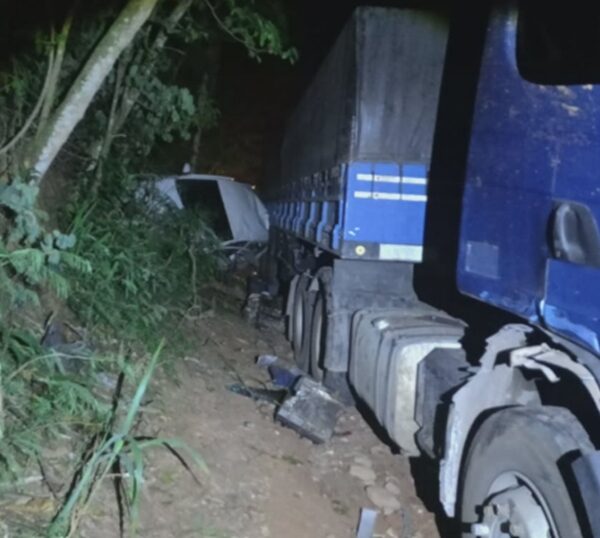 Dinâmica de acidente na MGC-120 em Leopoldina revela tentativa de ultrapassagem antes de colisão