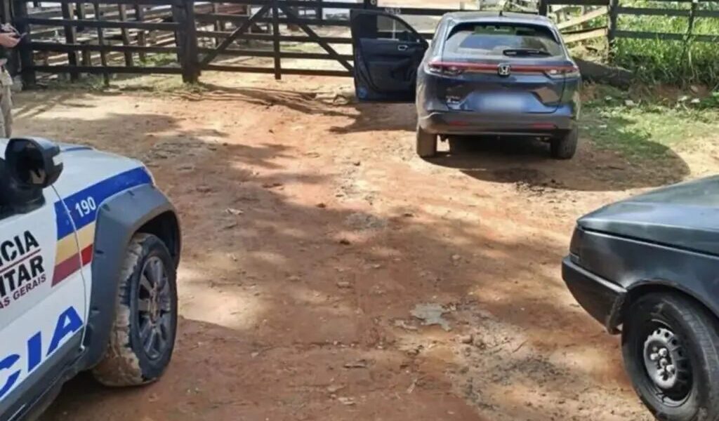 Veículo roubado no Rio de Janeiro é recuperado em Além Paraíba