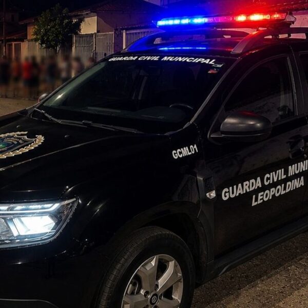 Homem é preso pela GCM após agredir três pessoas durante confusão em Leopoldina
