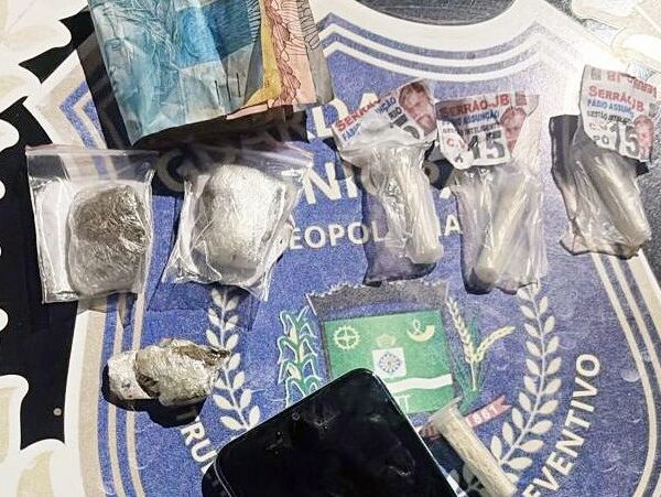 Homem em liberdade condicional é preso novamente por tráfico em Leopoldina
