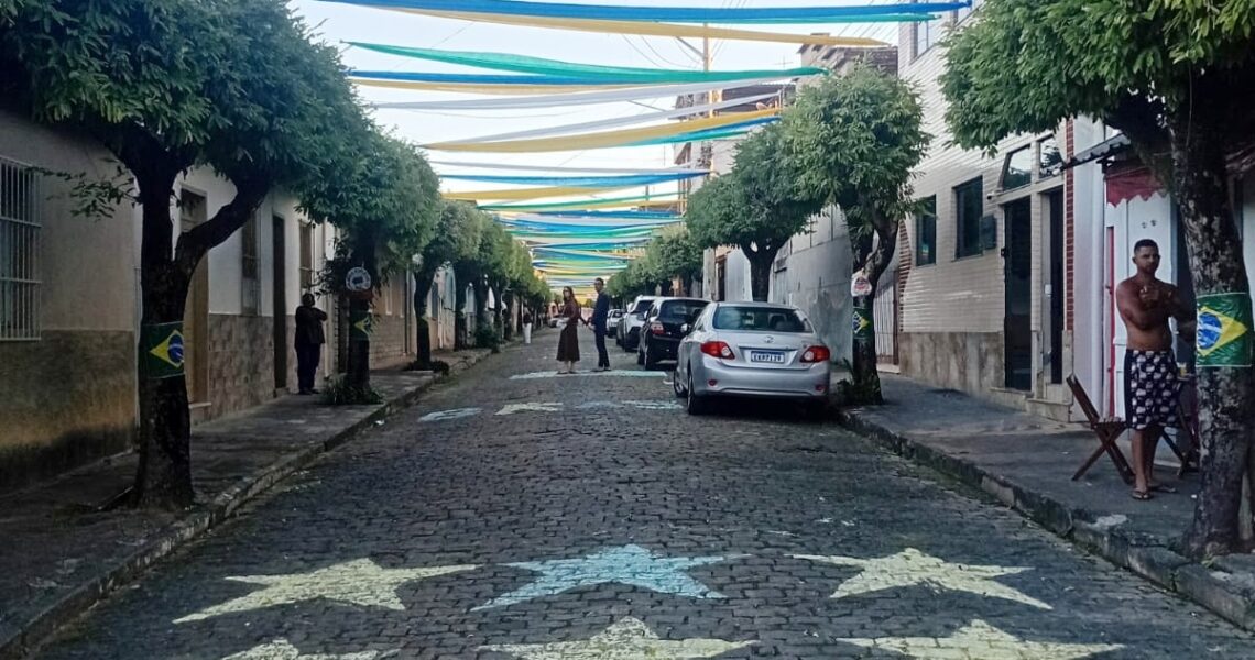 Ruas ganham cores e tradição volta a movimentar bairros de Leopoldina em clima de Copa do Mundo
